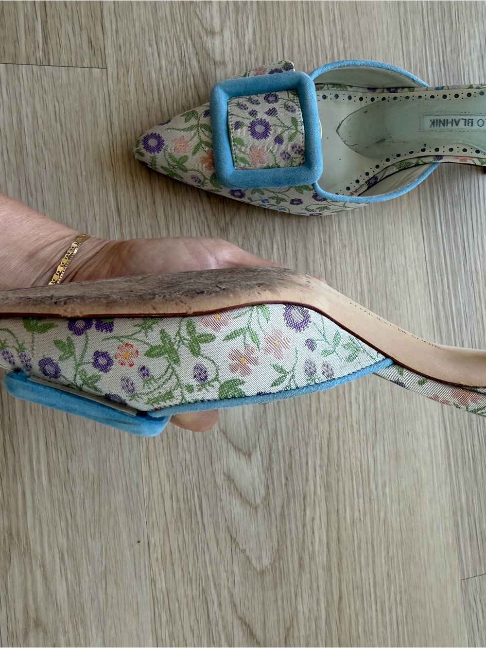 Manolo Blahnik Blue floral Maysale with buckle size 37 - Picture 10 of 13
